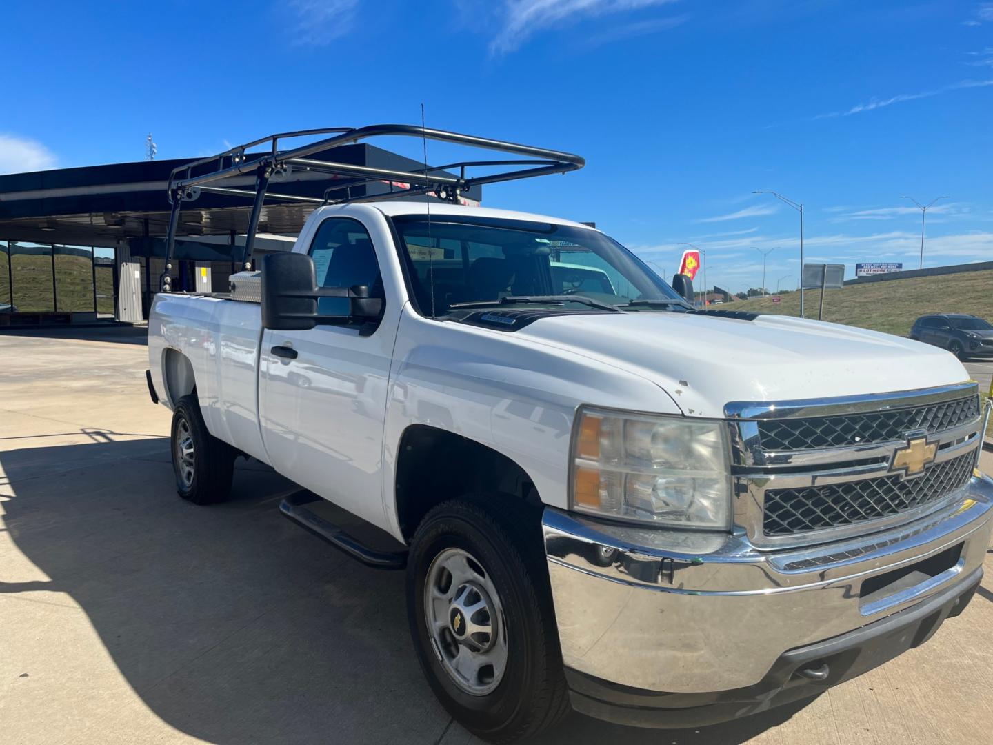 2011 WHITE CHEVROLET SILVERADO WORK TRUCK Work Truck Long Box 2WD (1GC0CVCG6BF) with an 6.0L V8 OHV 16V FFV engine, 6-Speed Automatic transmission, located at 8101 E. Skelly Dr., Tulsa, OK, 74129, (918) 592-3593, 36.121891, -95.888802 - Photo#1